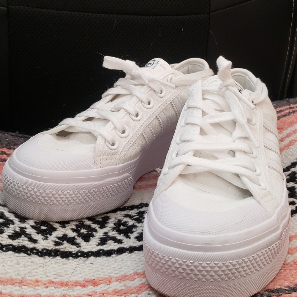 *NEW* Adidas white plataform shoes